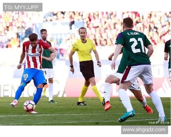 格兰与北松的激烈对决揭示了足球战术的博弈与团队合作的重要性